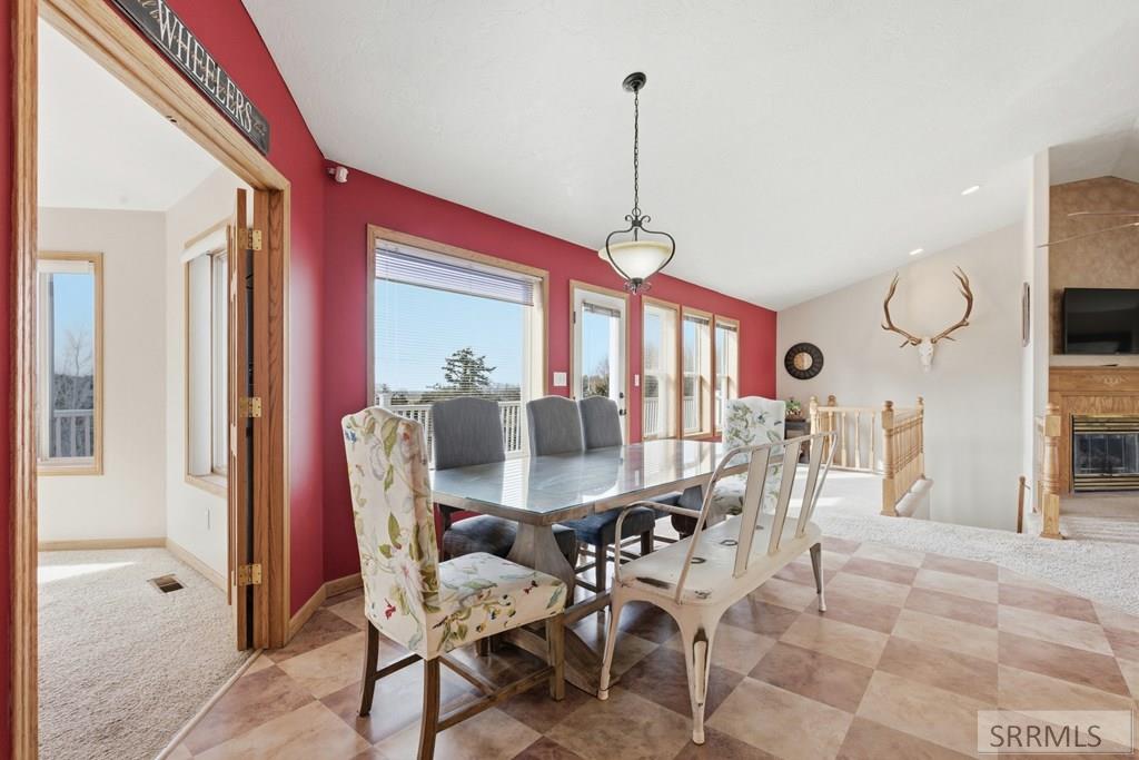 6002 East Sunnyside Road Idaho Falls, ID 83406 - Photo 23 of 76 Dining
