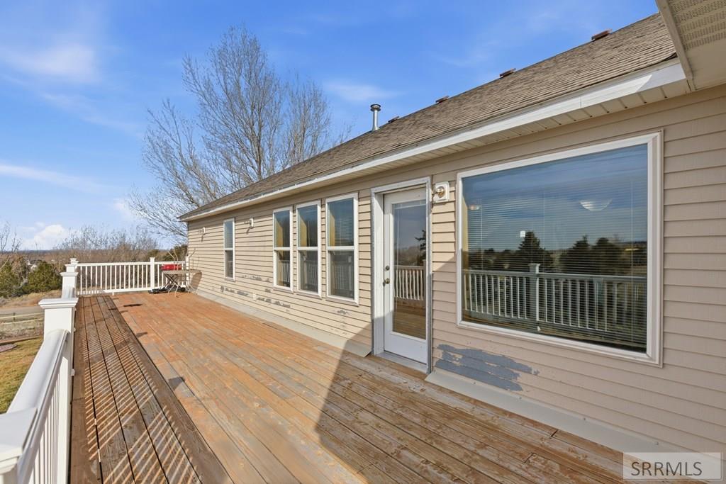 6002 East Sunnyside Road Idaho Falls, ID 83406 - Photo 64 of 76 Back Exterior