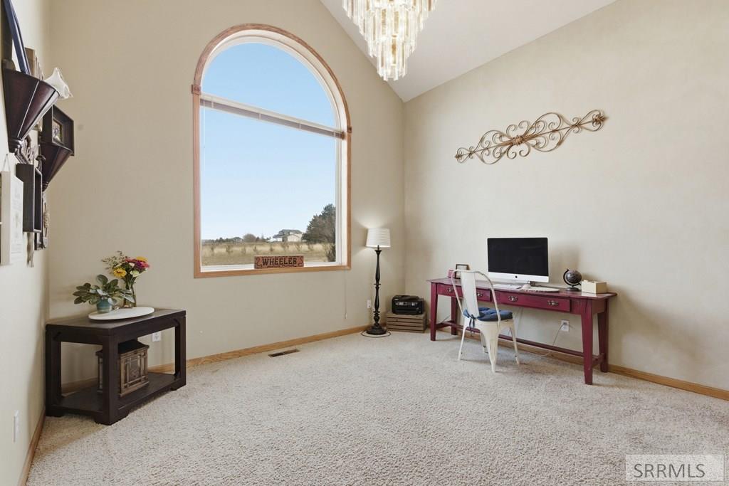 6002 East Sunnyside Road Idaho Falls, ID 83406 - Photo 8 of 76 Office/Den