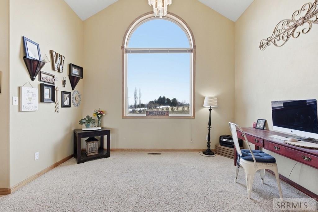 6002 East Sunnyside Road Idaho Falls, ID 83406 - Photo 9 of 76 Office/Den