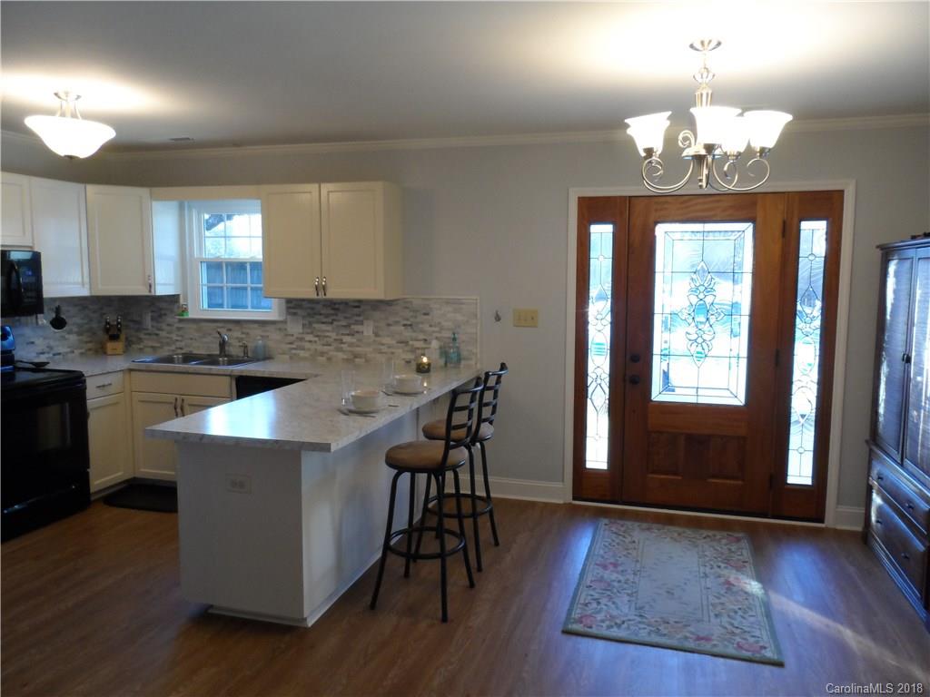 5029 Potter Road Matthews, NC 28104 - Photo 7 of 15 Gallery Image 7