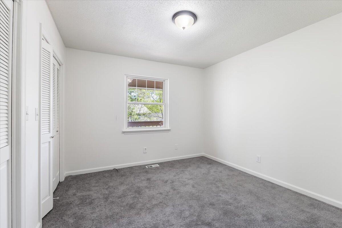 1226 King Arthur Road Chattanooga, TN 37421 - Photo 21 of 42 Bedroom