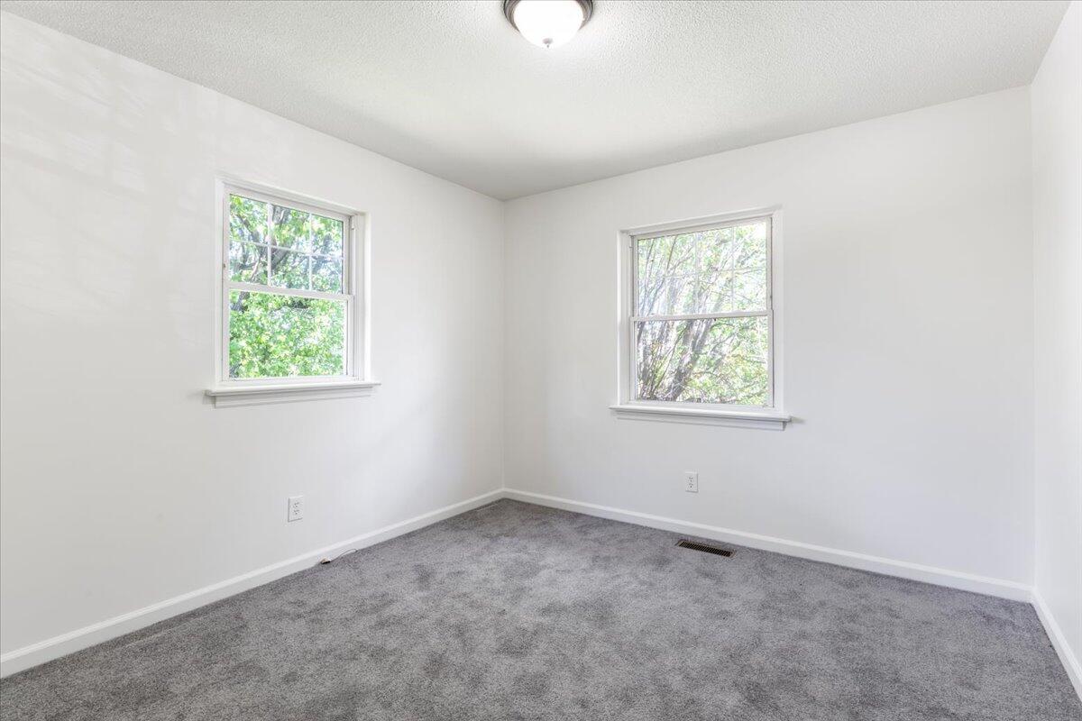 1226 King Arthur Road Chattanooga, TN 37421 - Photo 23 of 42 Bedroom