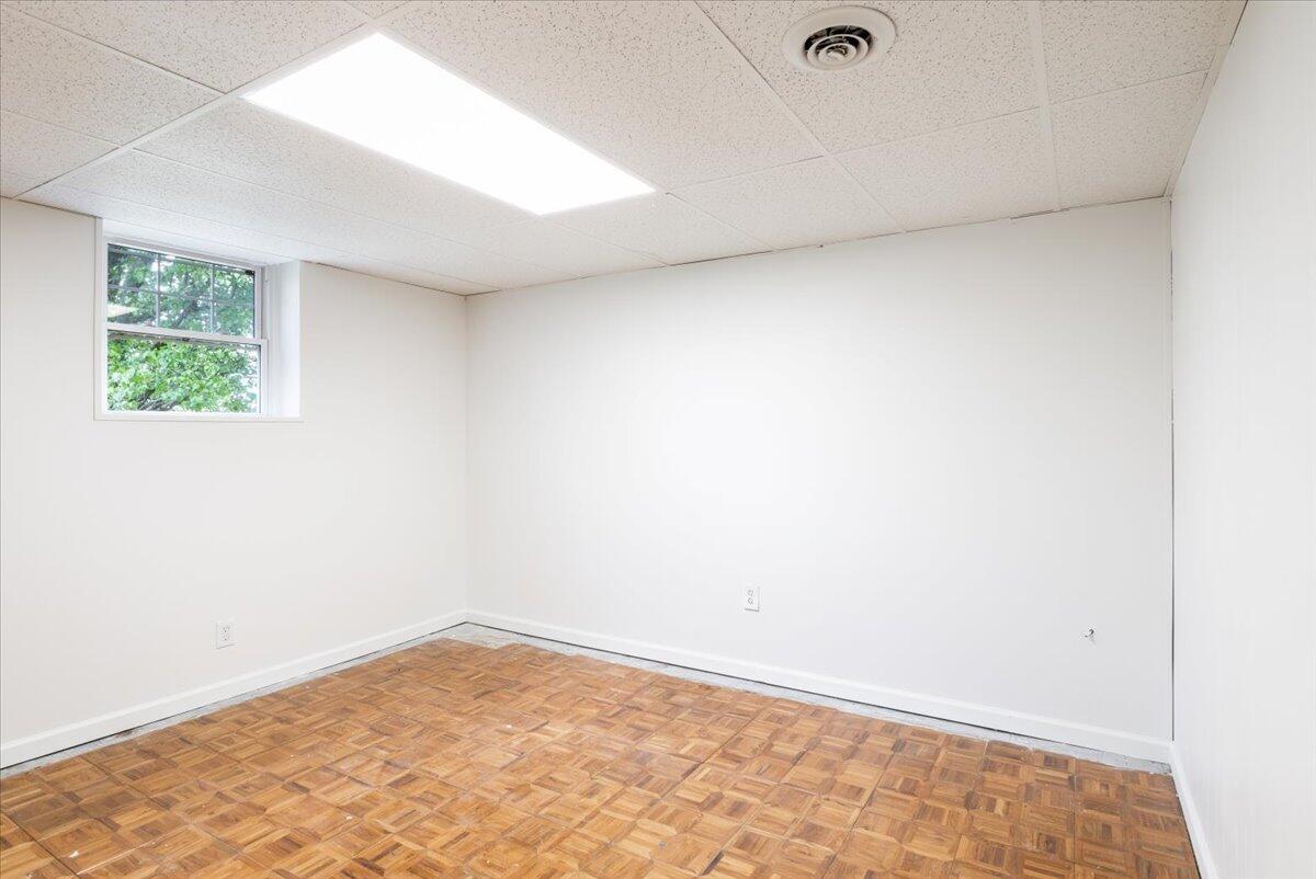 1226 King Arthur Road Chattanooga, TN 37421 - Photo 28 of 42 Downstairs