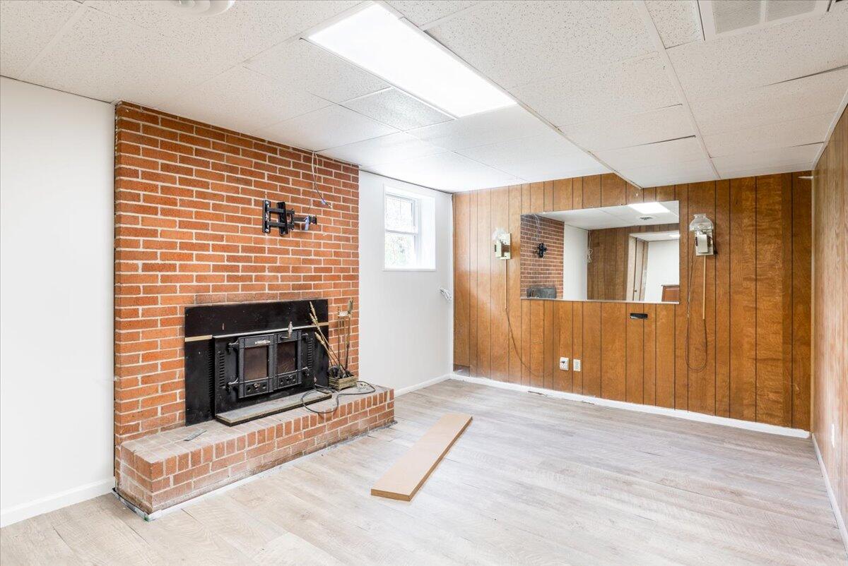 1226 King Arthur Road Chattanooga, TN 37421 - Photo 31 of 42 Fireplace