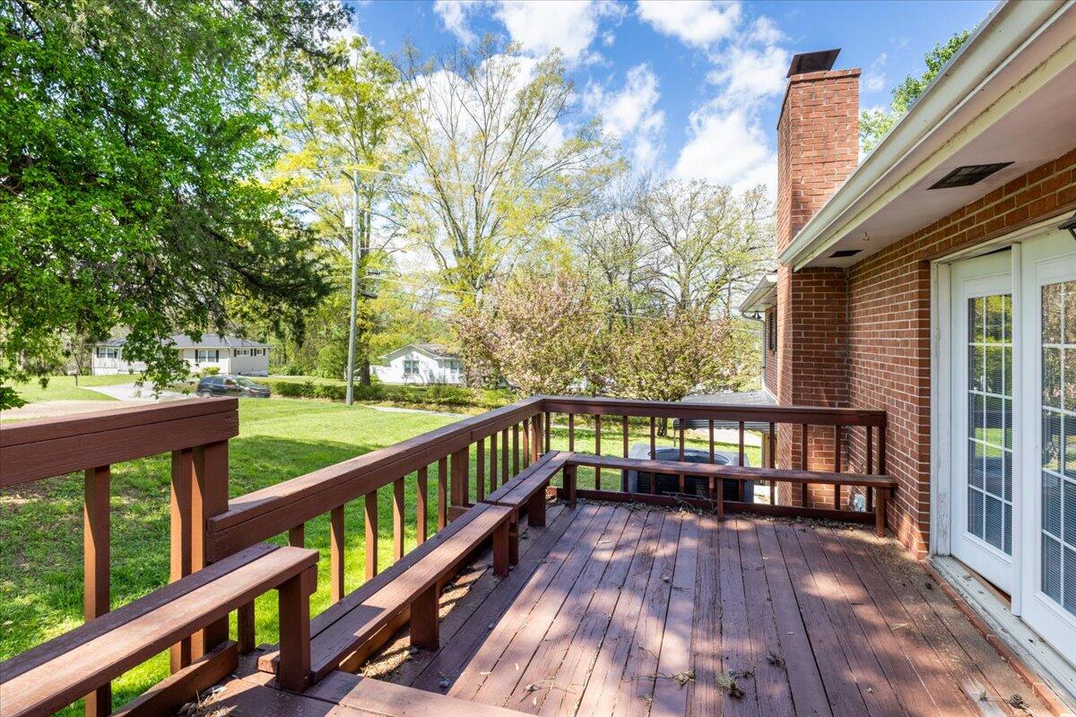 1226 King Arthur Road Chattanooga, TN 37421 - Photo 39 of 42 Back deck