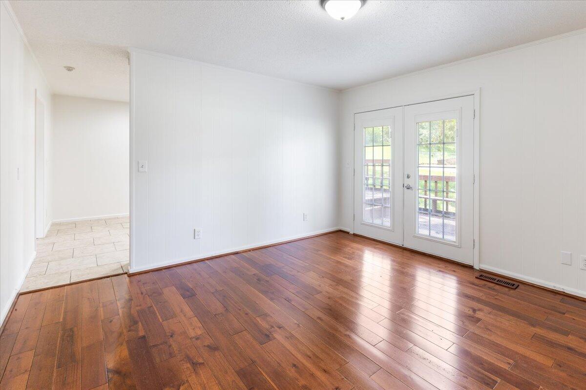 1226 King Arthur Road Chattanooga, TN 37421 - Photo 10 of 42 Den