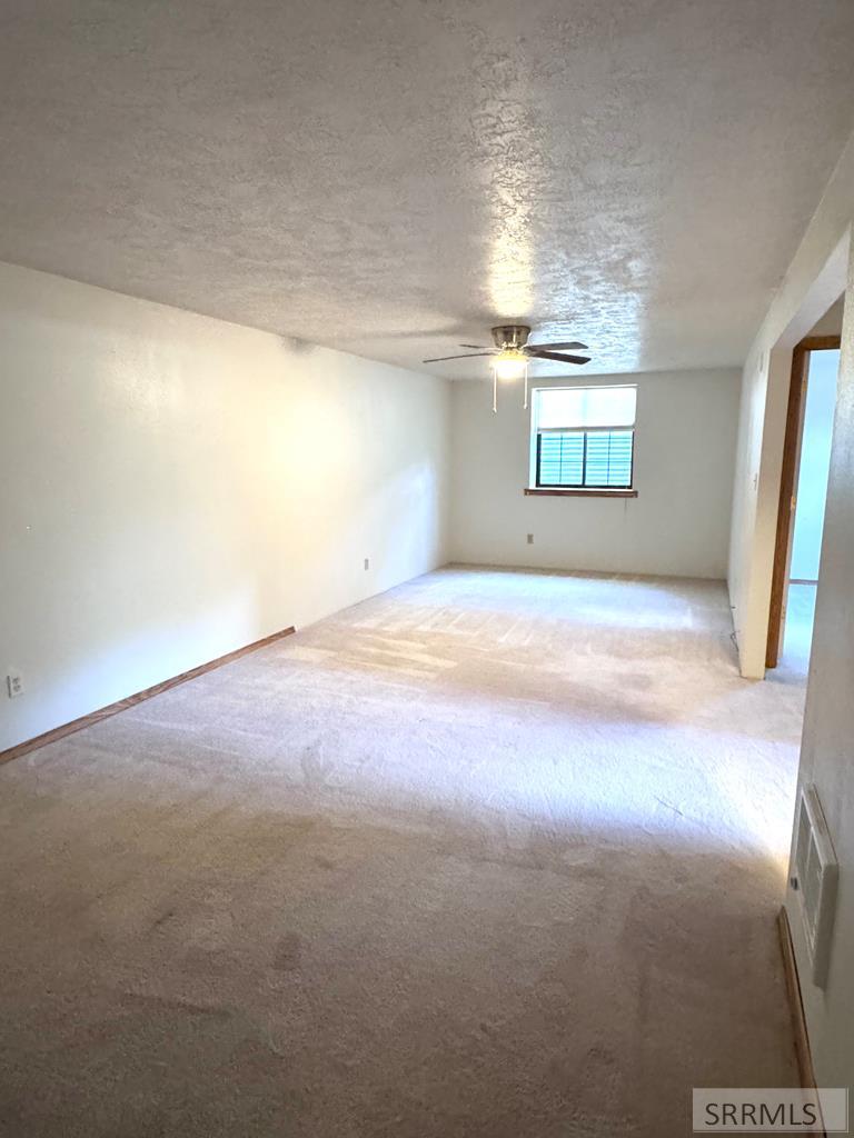 1391 Stoddard Road Shelley, ID 83274 - Photo 22 of 45 Family Room