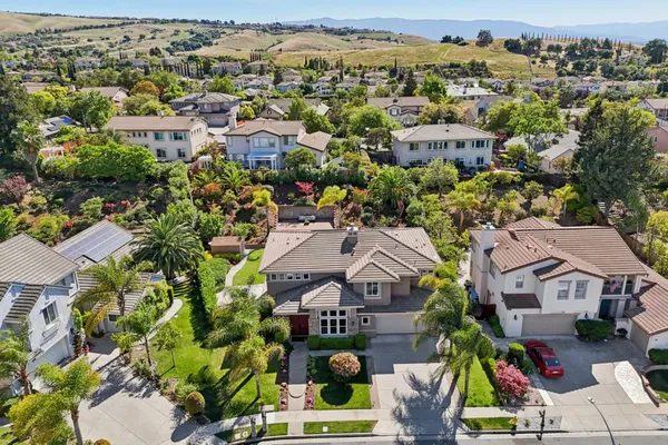 $2,950,000 | 2696 Sequoia Creek Drive, San Jose, CA 95121