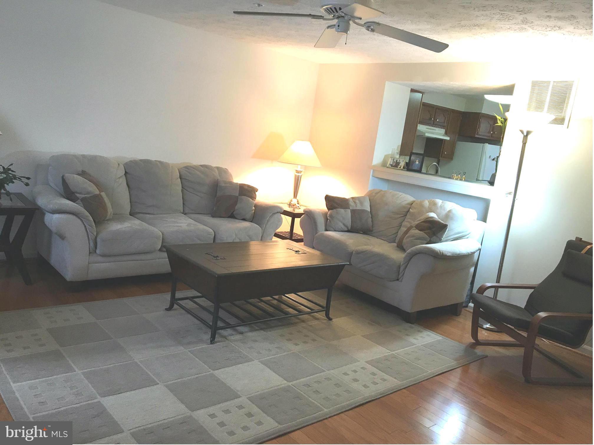 582 Quaker Ridge Court Arnold, MD 21012 - Photo 3 of 21 Living Room