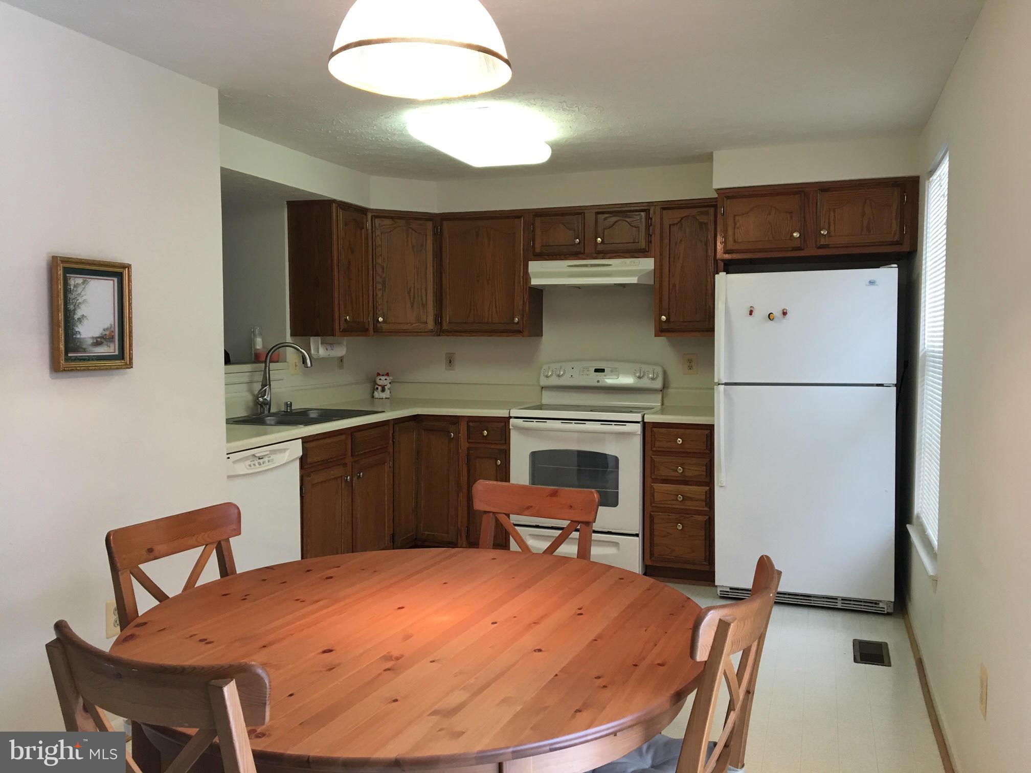 582 Quaker Ridge Court Arnold, MD 21012 - Photo 6 of 21 Kitchen