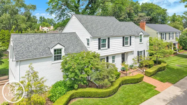 $795,000 | 90 Colonial Road, Grosse Pointe, MI 48236