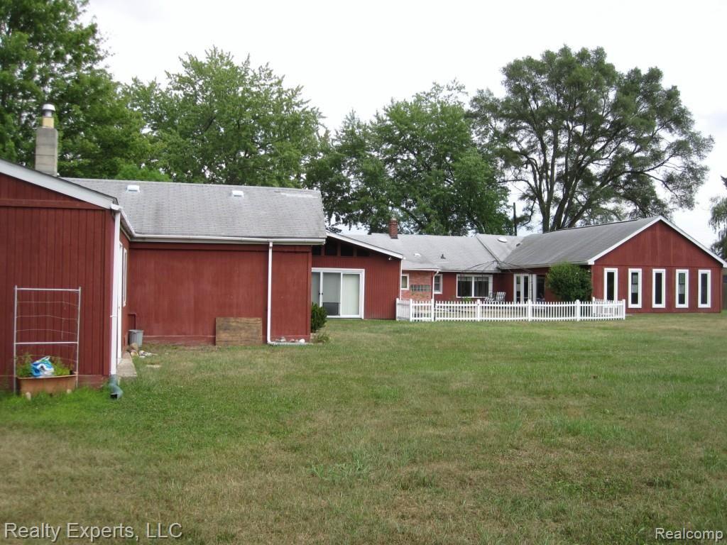 13760 Hoeft Road Belleville, MI 48111 - Photo 31 of 36 Gallery Image 31