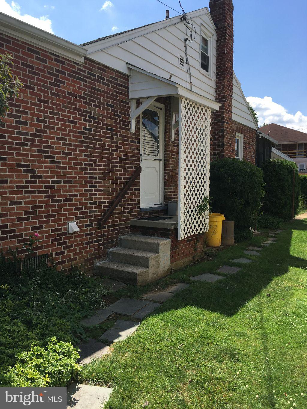 842 East Maple Street York, PA 17403 - Photo 11 of 16