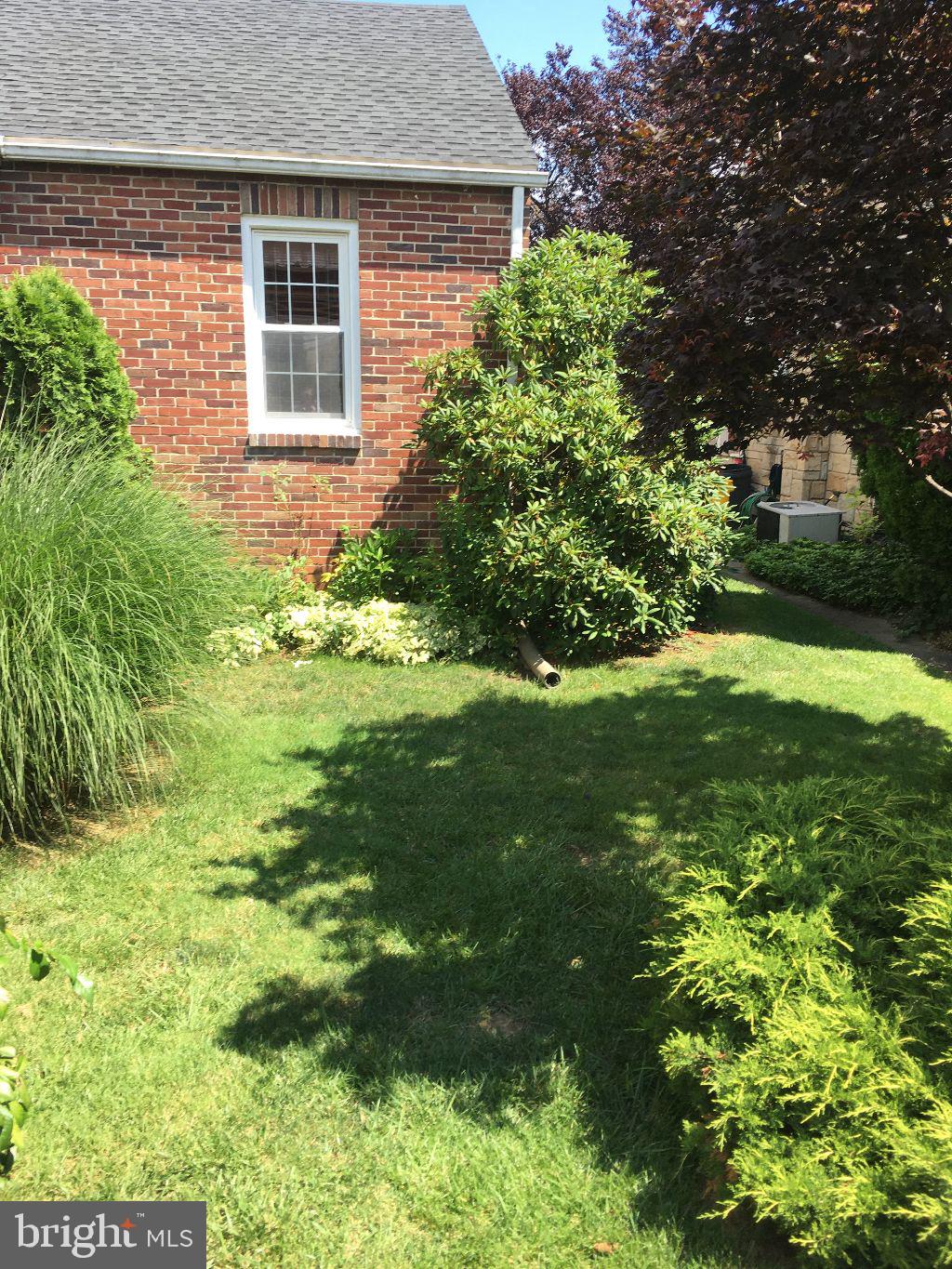 842 East Maple Street York, PA 17403 - Photo 12 of 16
