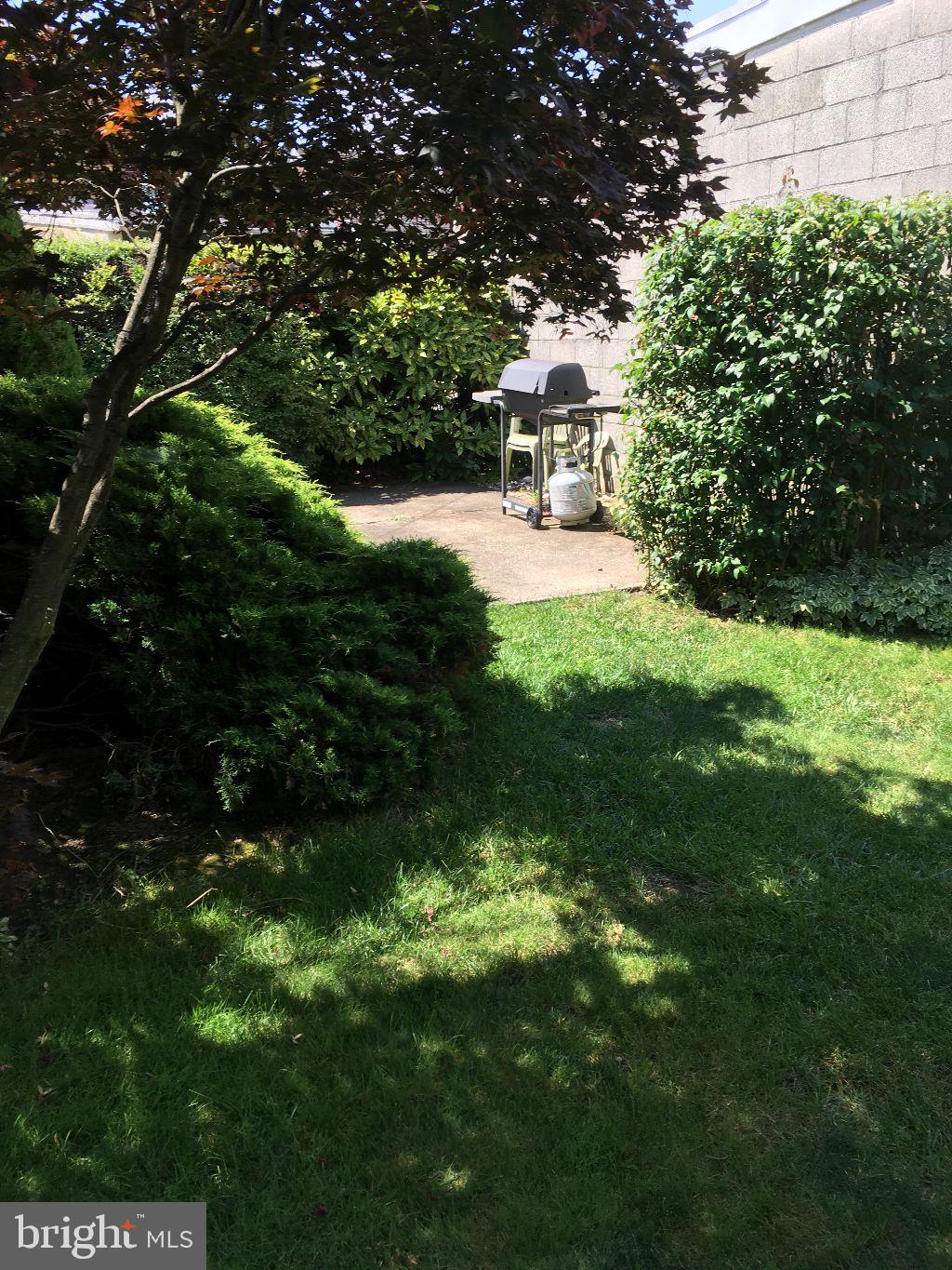 842 East Maple Street York, PA 17403 - Photo 13 of 16