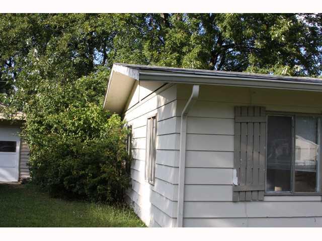 3924 Bertrand Road Indianapolis, IN 46222 - Photo 2 of 10 Gallery Image 2