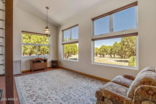 $950,000 | 2335 Voyager Circle, Overgaard, AZ 85933