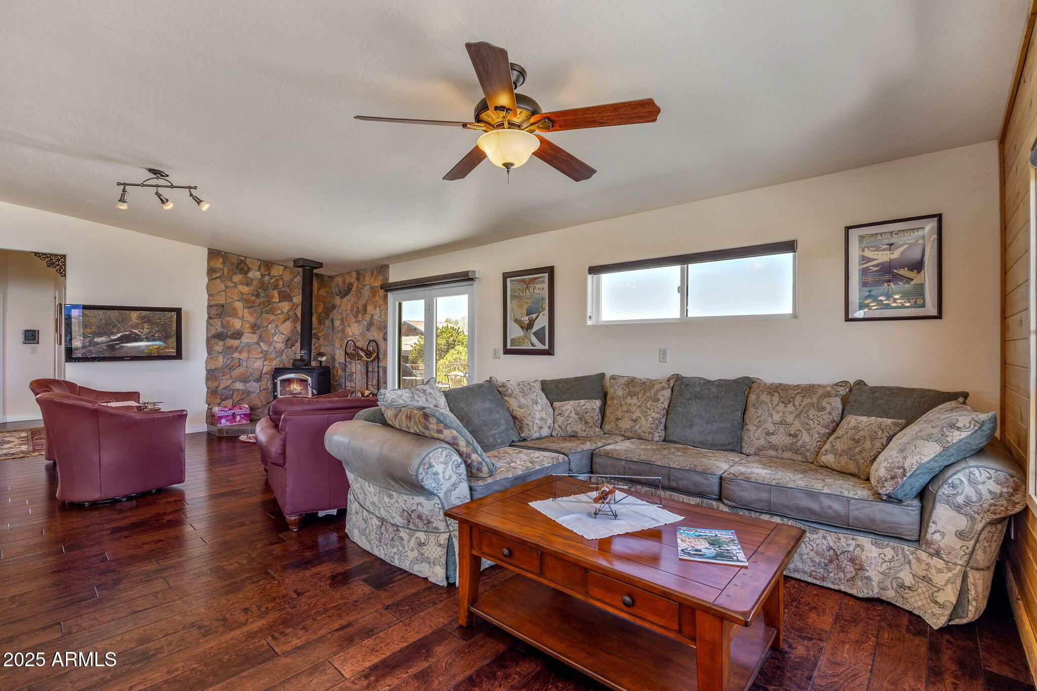 2335 Voyager Circle Overgaard, AZ 85933 - Photo 17 of 64 2335VoyagerCir-Overgaard-AZ-17