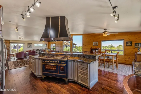 $895,000 | 2335 Voyager Circle, Overgaard, AZ 85933