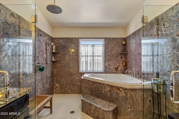 $950,000 | 2335 Voyager Circle, Overgaard, AZ 85933