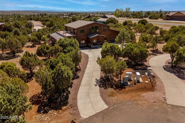 $950,000 | 2335 Voyager Circle, Overgaard, AZ 85933