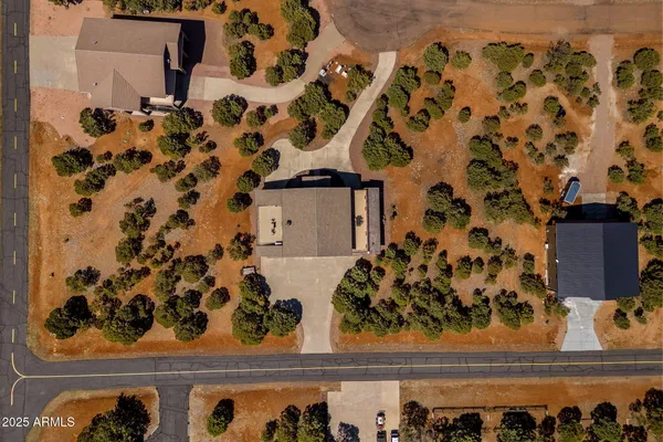 $895,000 | 2335 Voyager Circle, Overgaard, AZ 85933