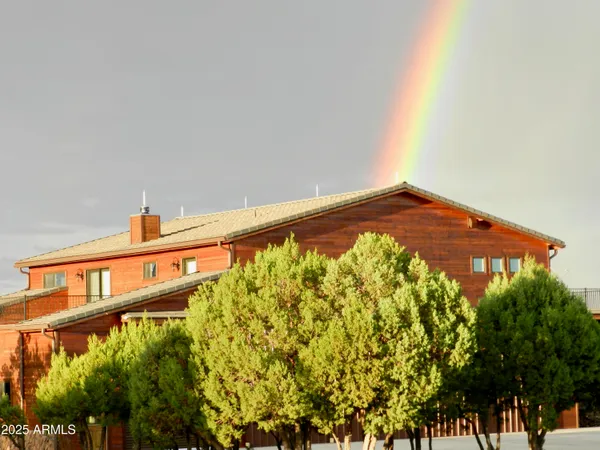 $895,000 | 2335 Voyager Circle, Overgaard, AZ 85933