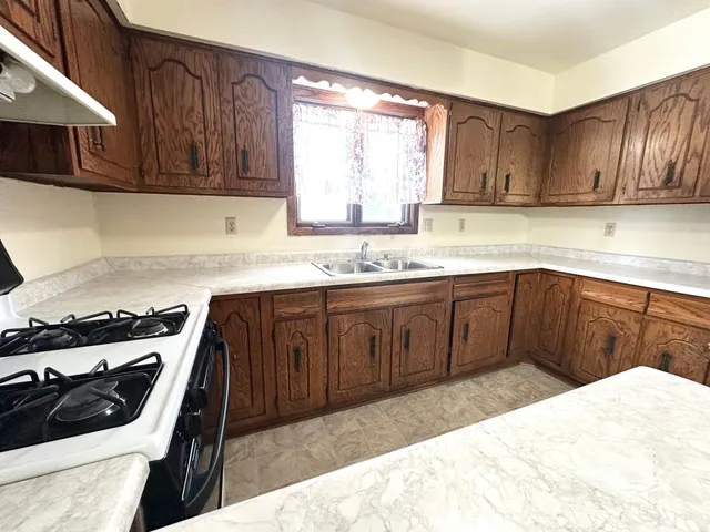 $329,900 | 458 Lafond Avenue, St. Paul, MN 55103