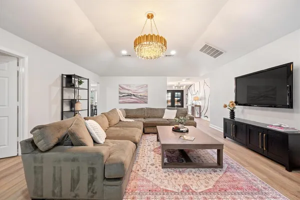 $815,000 | 1706 Dunn Street, Grapevine, TX 76051