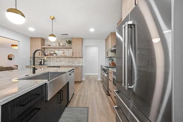 $815,000 | 1706 Dunn Street, Grapevine, TX 76051