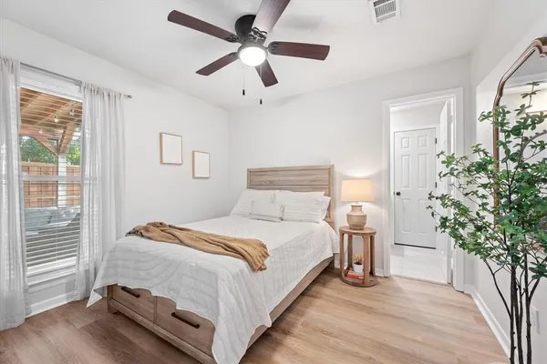 $815,000 | 1706 Dunn Street, Grapevine, TX 76051