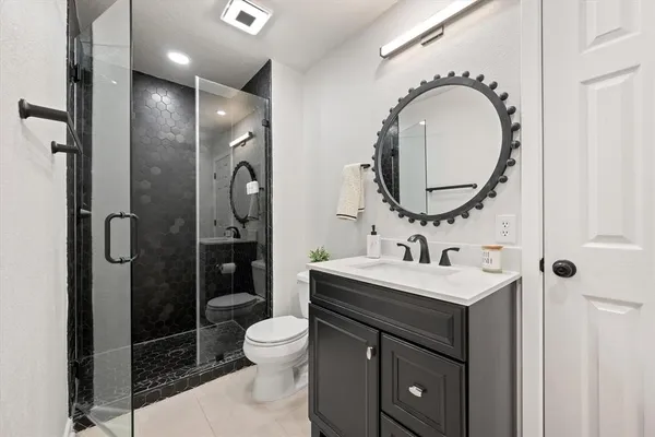 $815,000 | 1706 Dunn Street, Grapevine, TX 76051