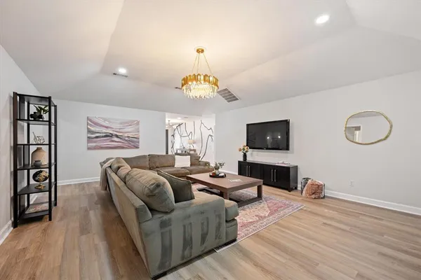 $815,000 | 1706 Dunn Street, Grapevine, TX 76051
