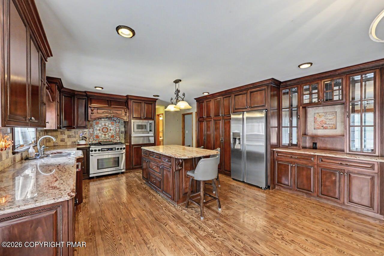2134 Fox Run Road Stroudsburg, PA 18360 - Photo 28 of 110 2134 Fox Run photo 27