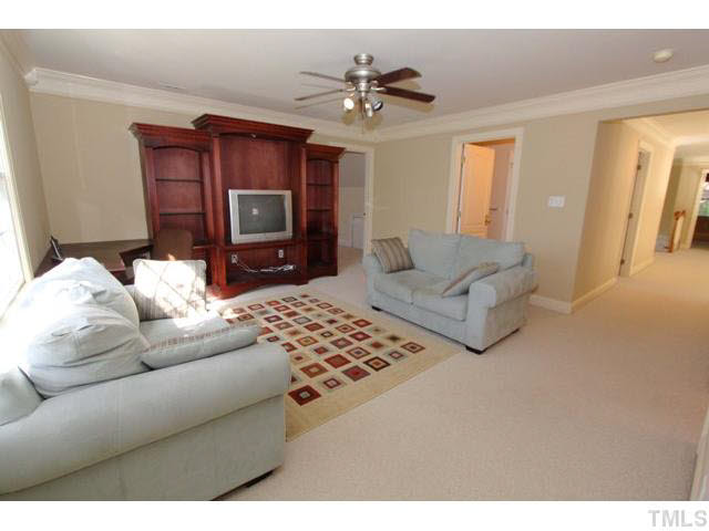 10848 Round Brook Circle Raleigh, NC 27617 - Photo 17 of 25 Gallery Image 17
