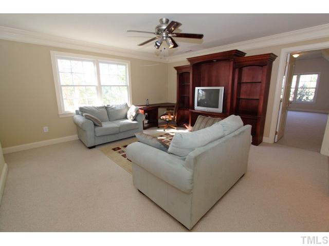 10848 Round Brook Circle Raleigh, NC 27617 - Photo 18 of 25 Gallery Image 18
