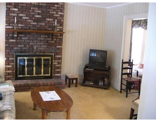 16 Norfolk Road Randolph, MA 02368 - Photo 3 of 14 Gallery Image 3
