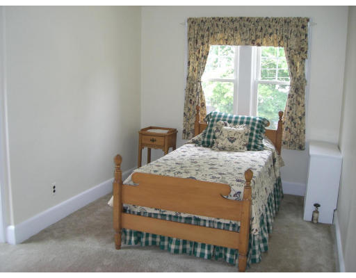 16 Norfolk Road Randolph, MA 02368 - Photo 9 of 14 Gallery Image 9