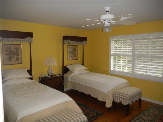 502 Round Hill Road Indianapolis, IN 46260 - Photo 11 of 13 Gallery Image 11