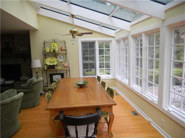 502 Round Hill Road Indianapolis, IN 46260 - Photo 5 of 13 Gallery Image 5