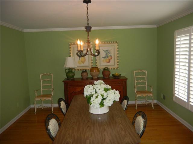502 Round Hill Road Indianapolis, IN 46260 - Photo 8 of 13 Gallery Image 8