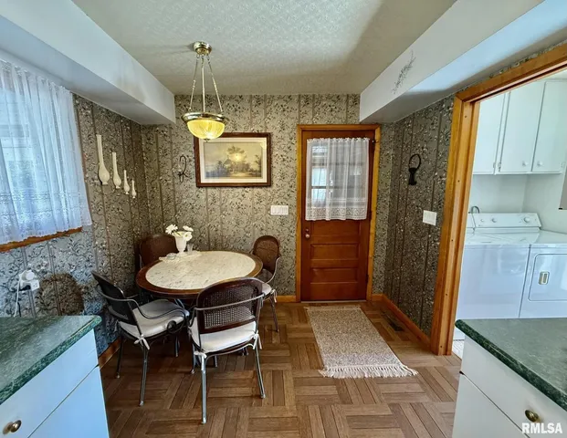 $239,900 | 522 West Main Street, Toulon, IL 61483