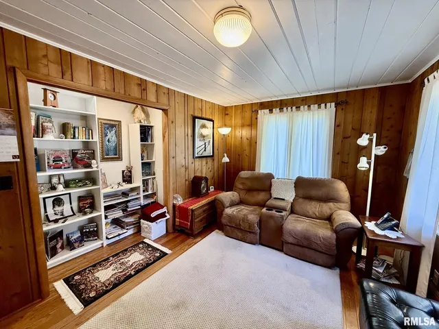 $239,900 | 522 West Main Street, Toulon, IL 61483