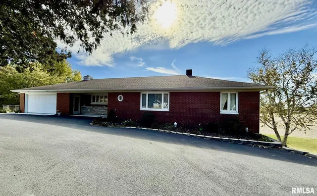 $239,900 | 522 West Main Street, Toulon, IL 61483