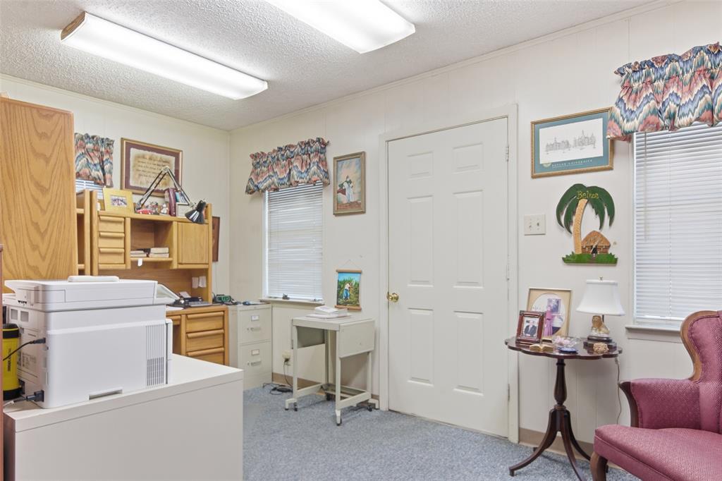 14202 Valleyview Ridge Tyler, TX 75709 - Photo 23 of 29 a workspace with furniture and window