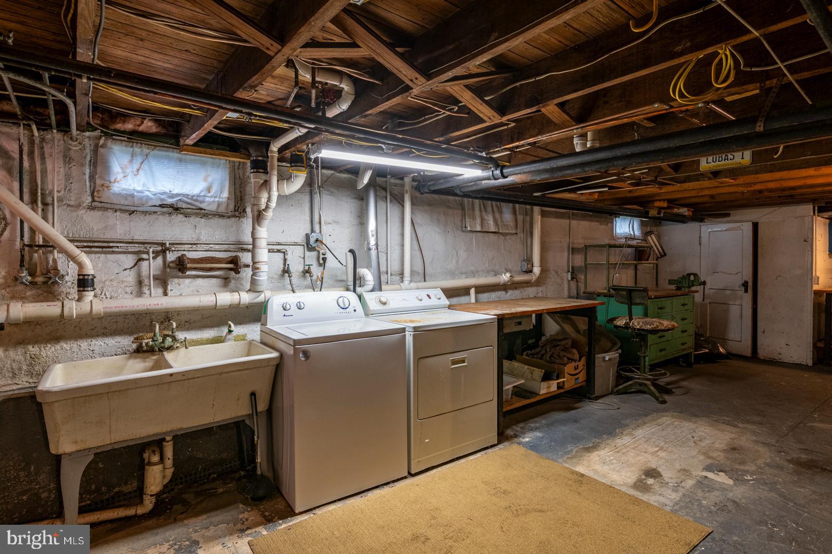 2554 Hill Road Reading, PA 19606 - Photo 23 of 31