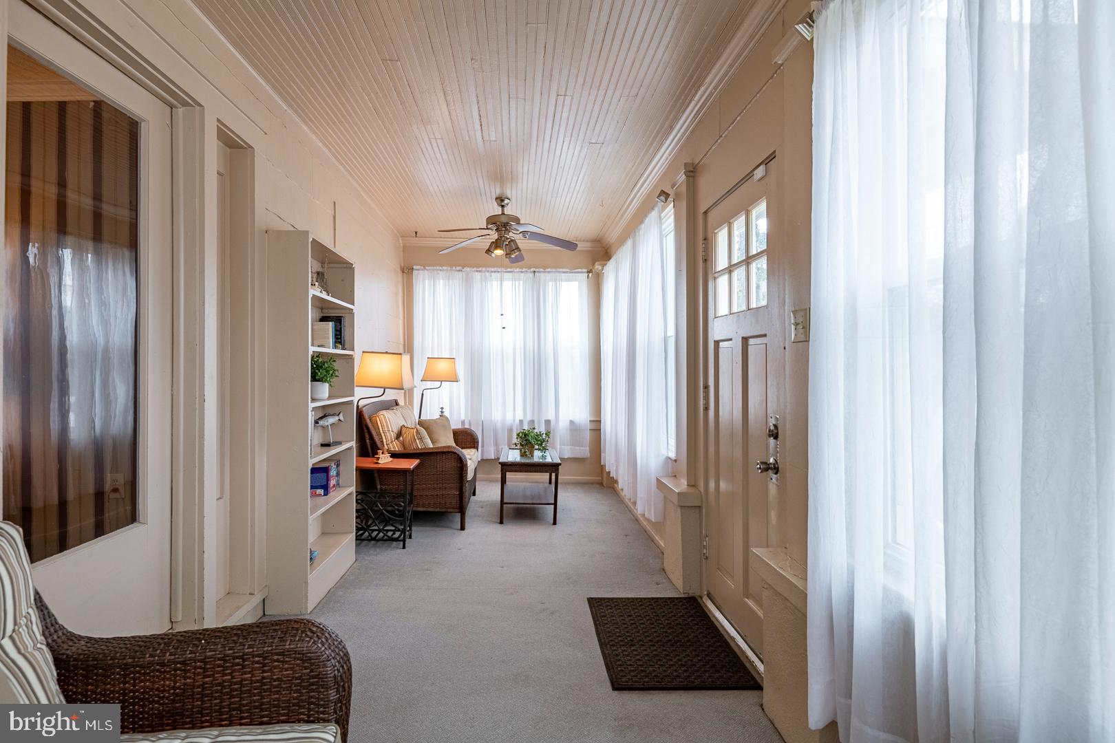 2554 Hill Road Reading, PA 19606 - Photo 4 of 31