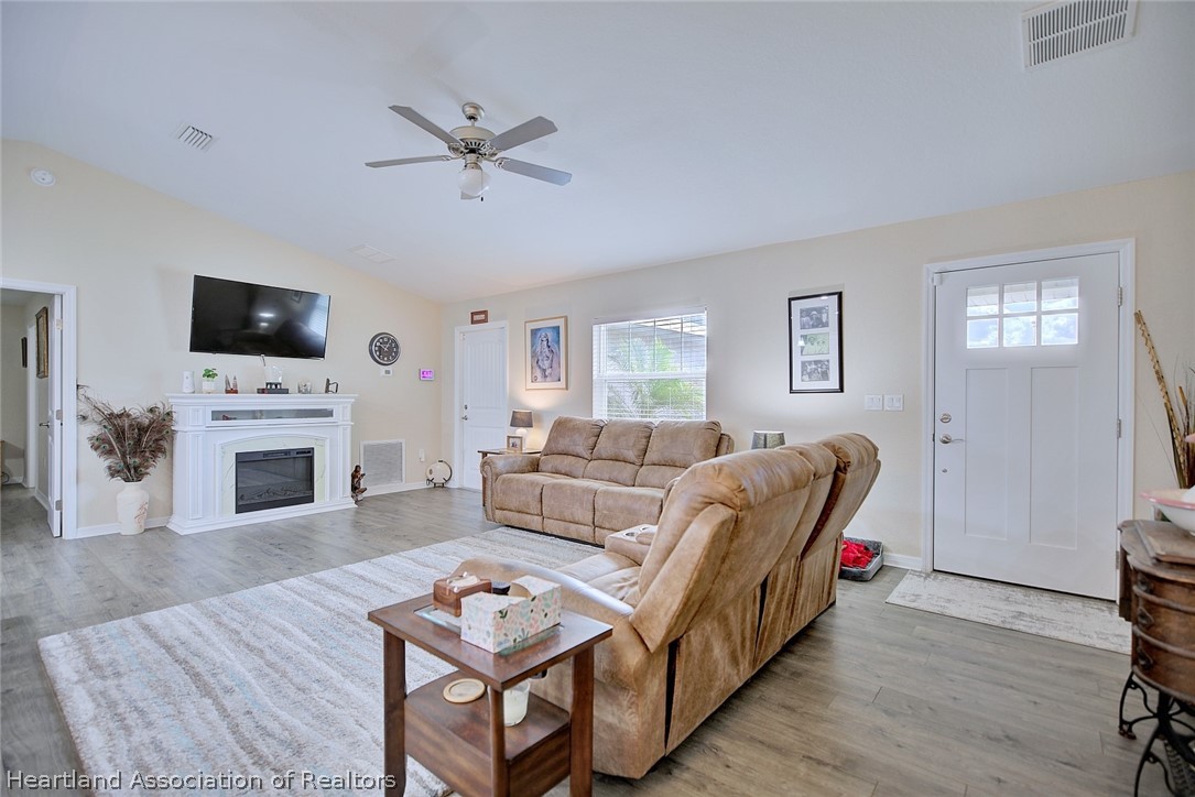 4600 Singer Street Sebring, FL 33872 - Photo 10 of 44