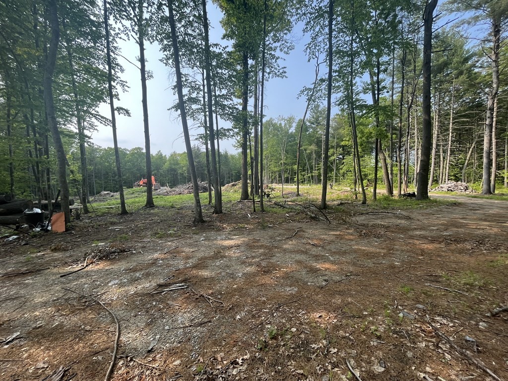 23 Lovett Road Oxford, MA 01540 - Photo 5 of 8 Gallery Image 5